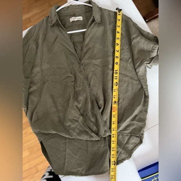 lou and grey Blouse Shirt Size Small Hi Low Faux Wrap Lyocell Casual - Picture 8 of 8